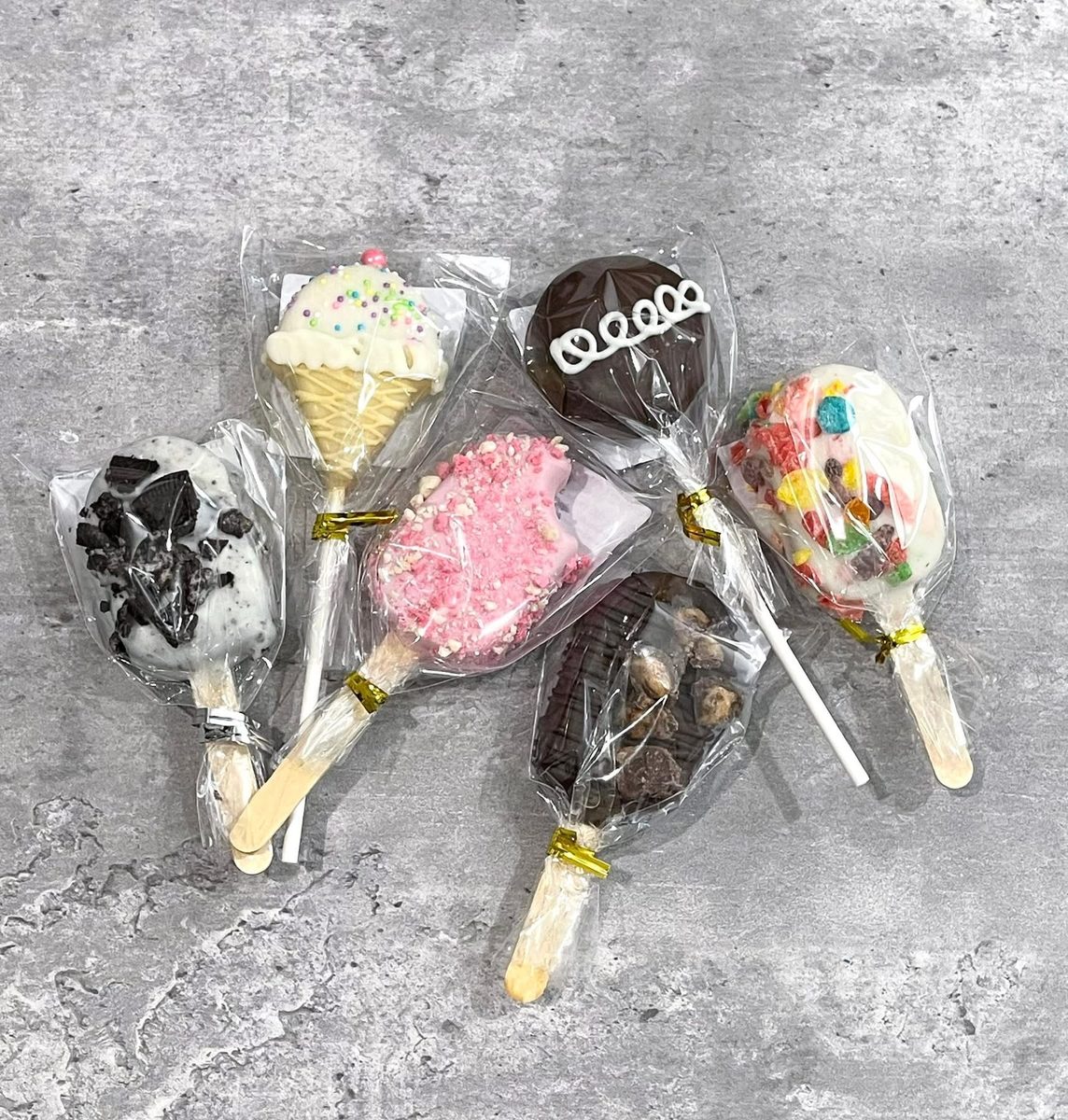 Handmade cake pops in every flavor
